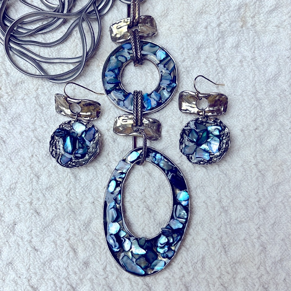 Necklace and earrings set. Chunky. Silver tone encrusted w/ blue pearl pieces.